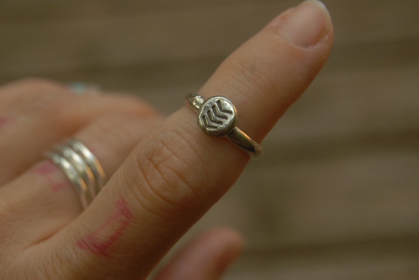 Arrow nugget stack ring sz- 4.75