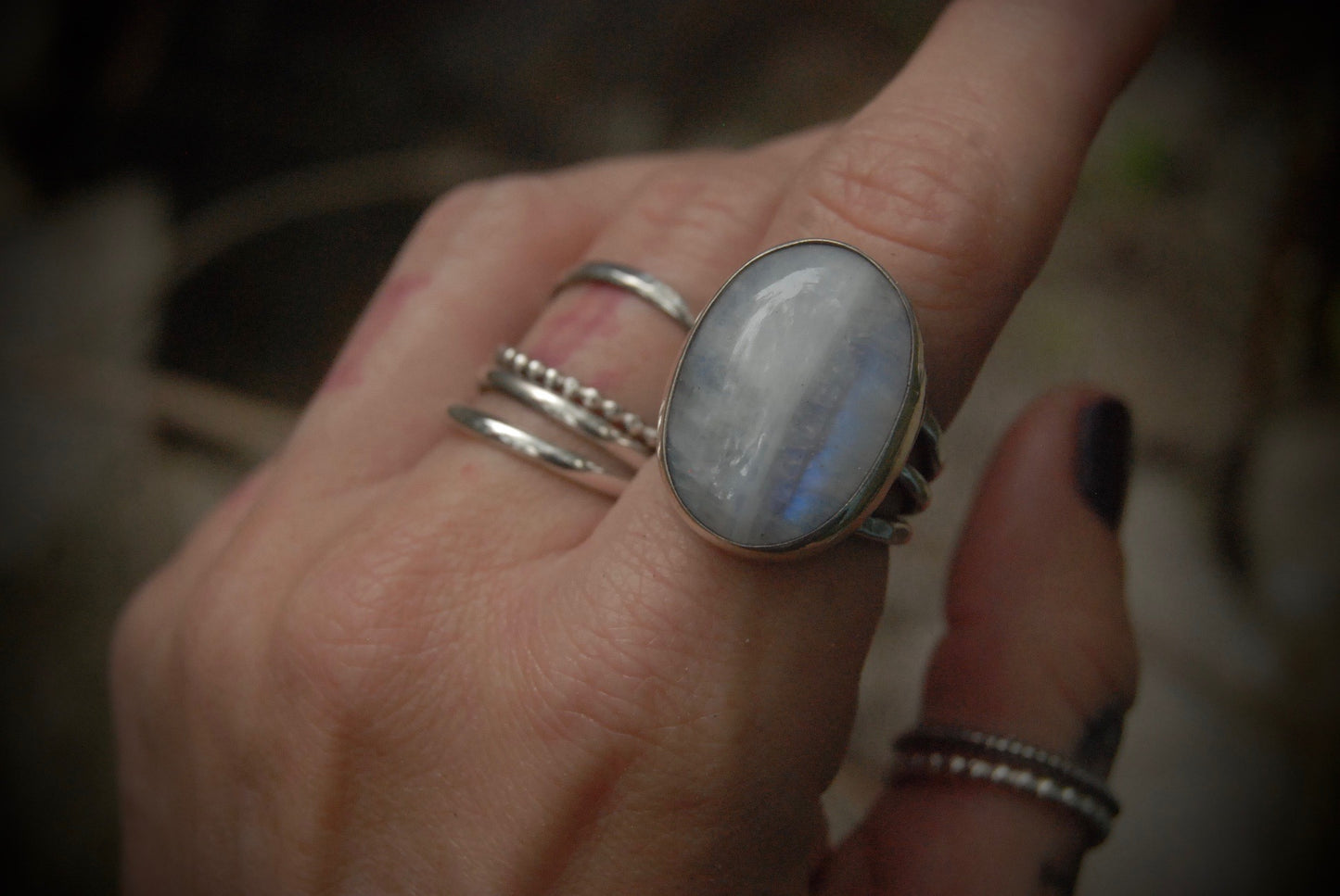 Oval Moonston Ring sz-6.5