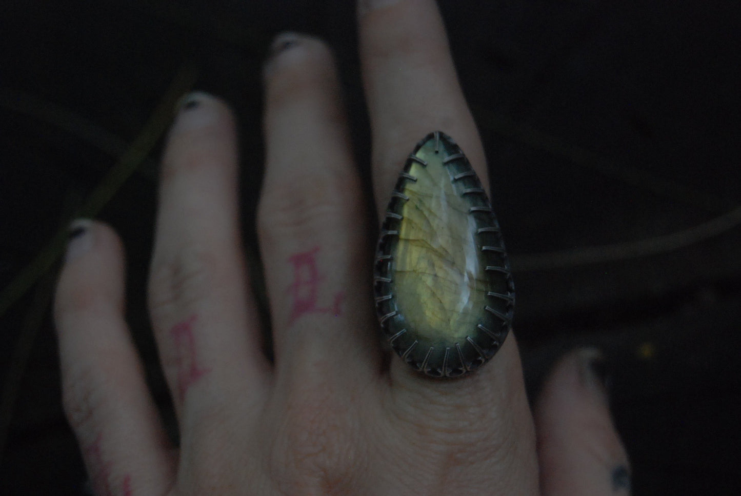 Green dagger ring *sz 6.75*