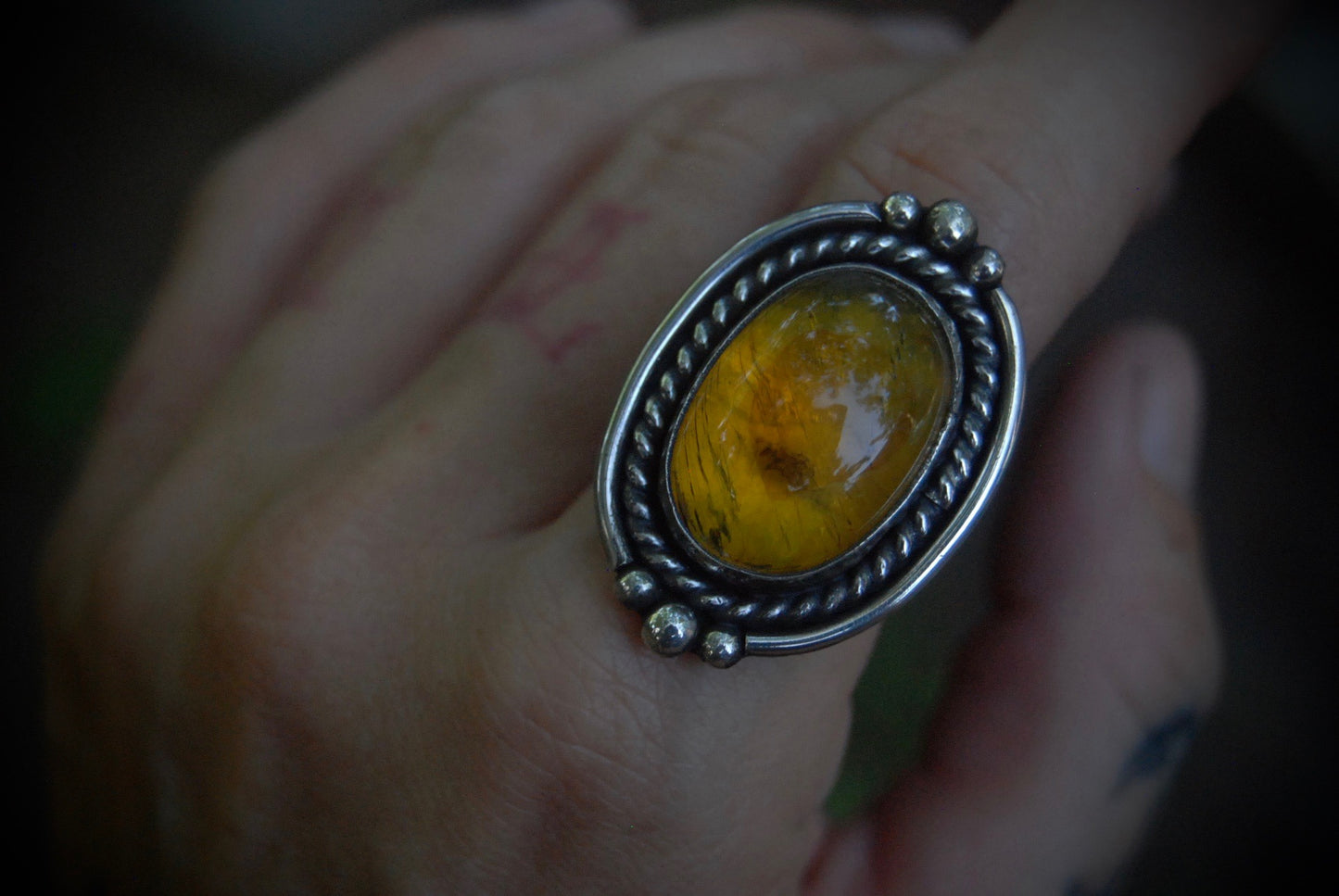 Amber Oval sz-7.25