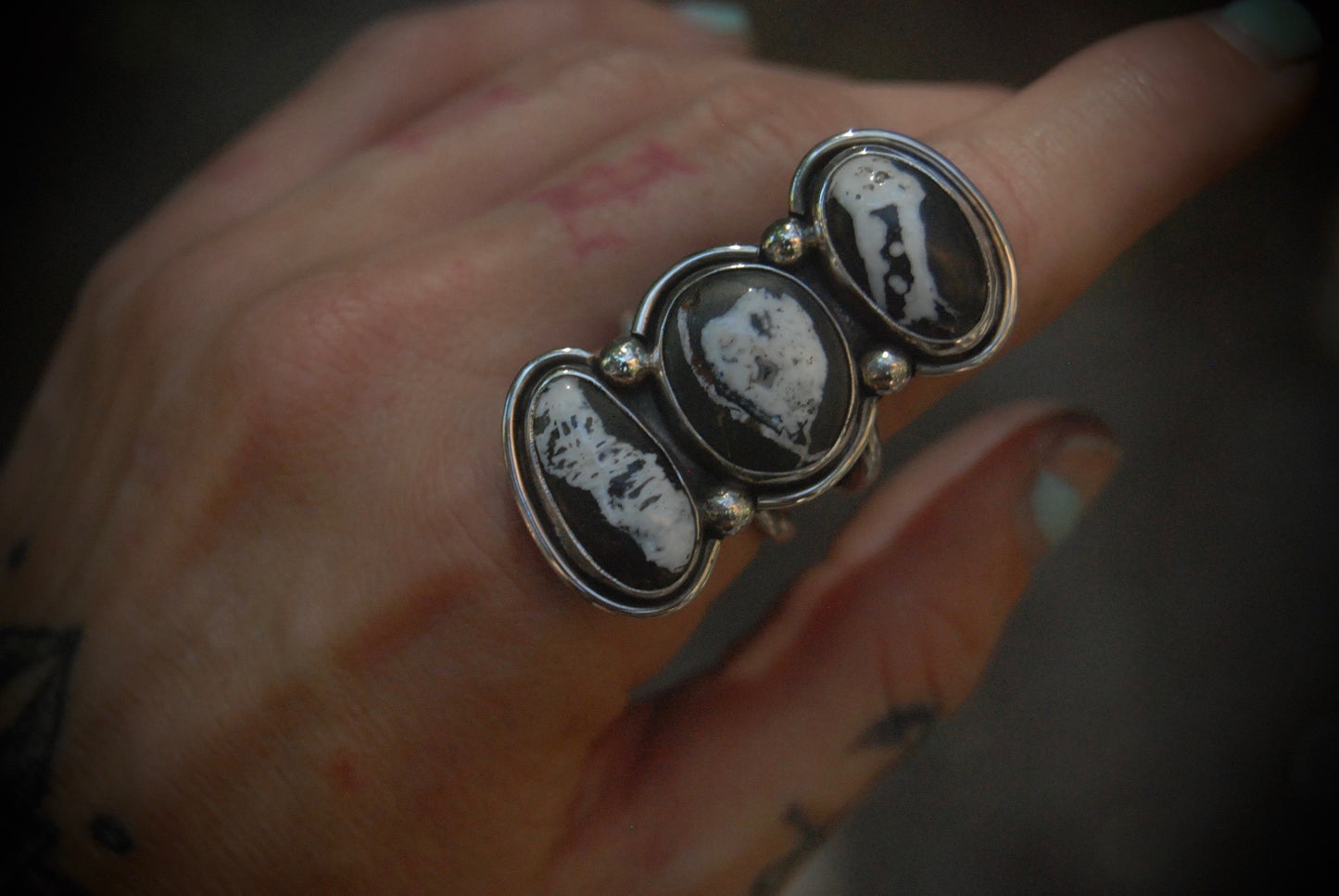 Emerysen, White Buffalo Ring sz-7.5