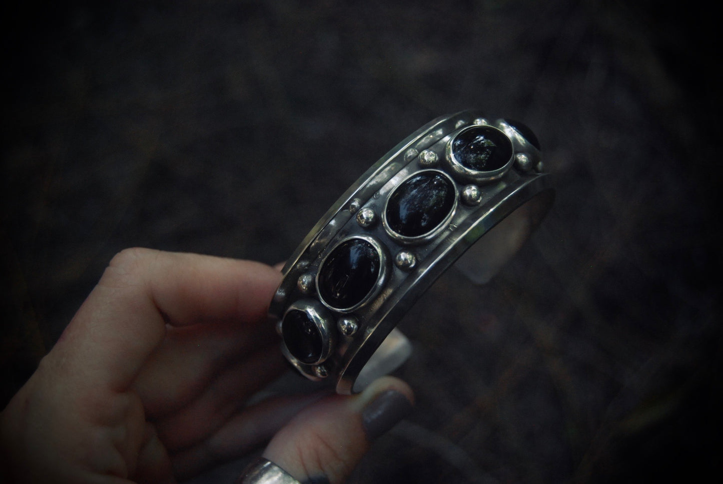 Oyasumi Cuff