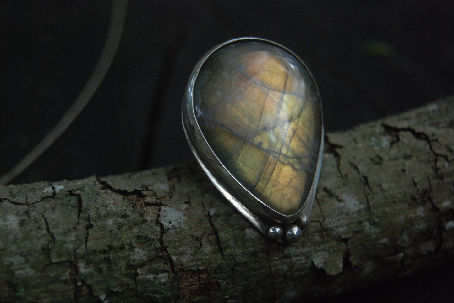 Beaded point ring *sz 8*