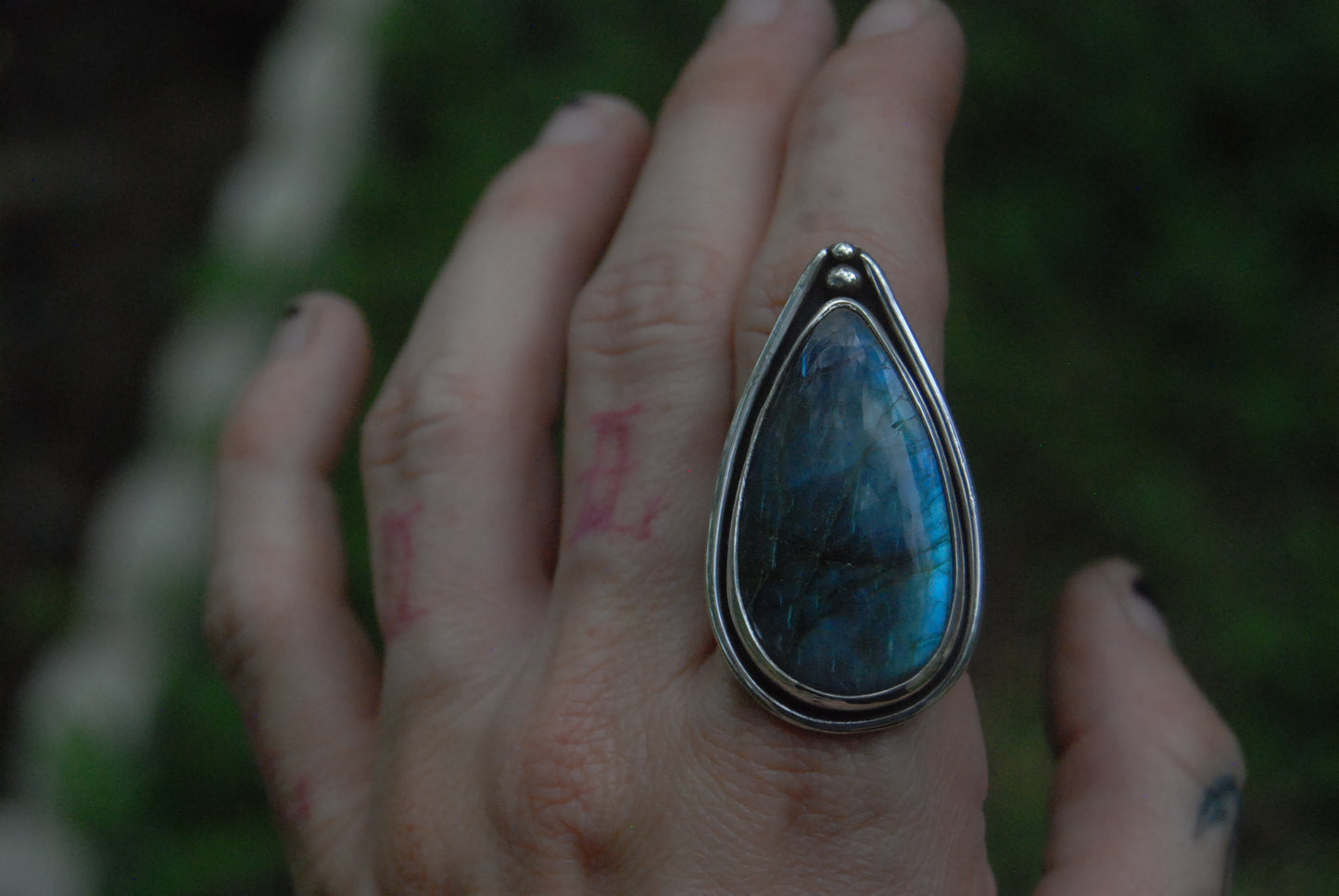 Blue point ring *sz 7.5*