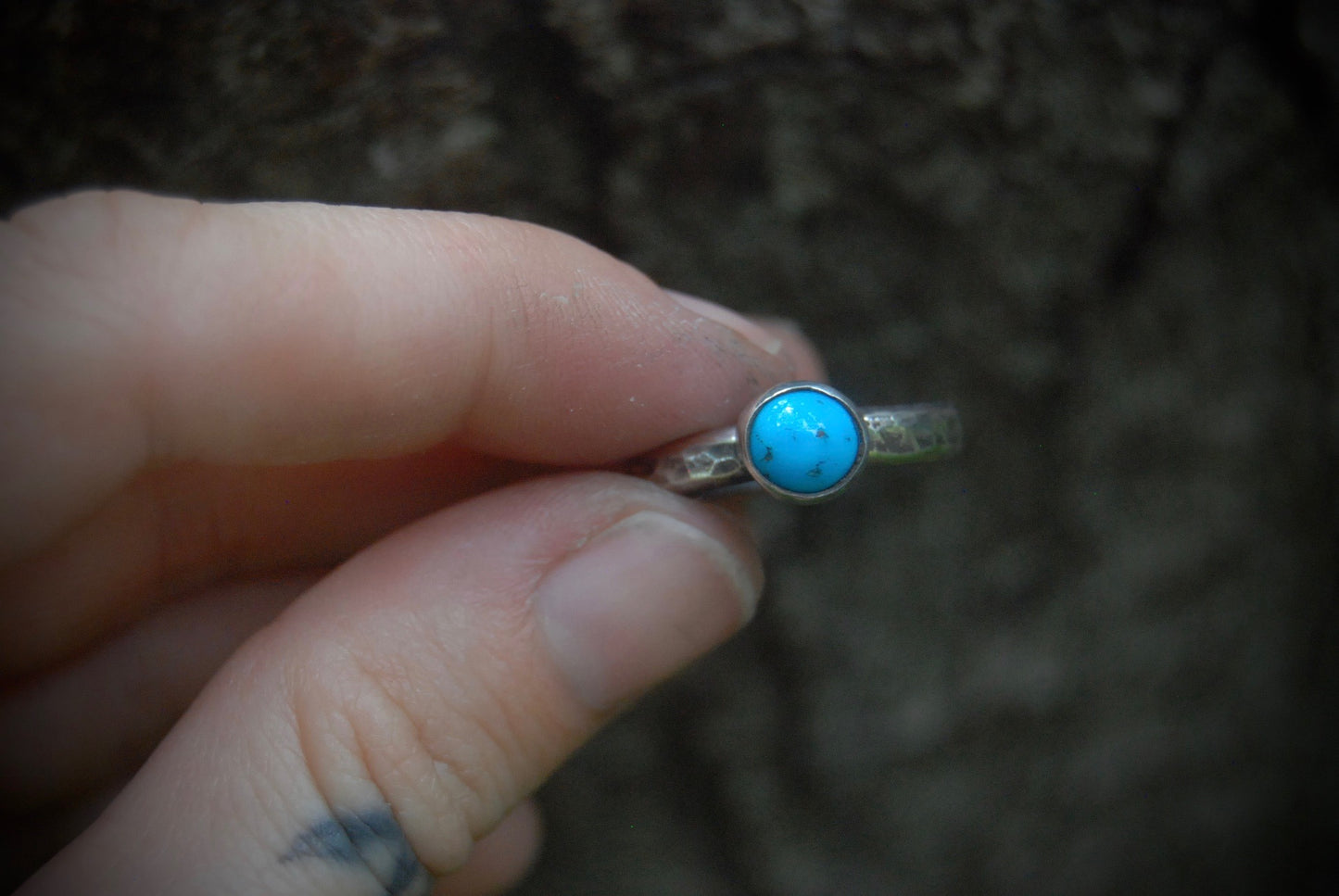 Round thick stack ring