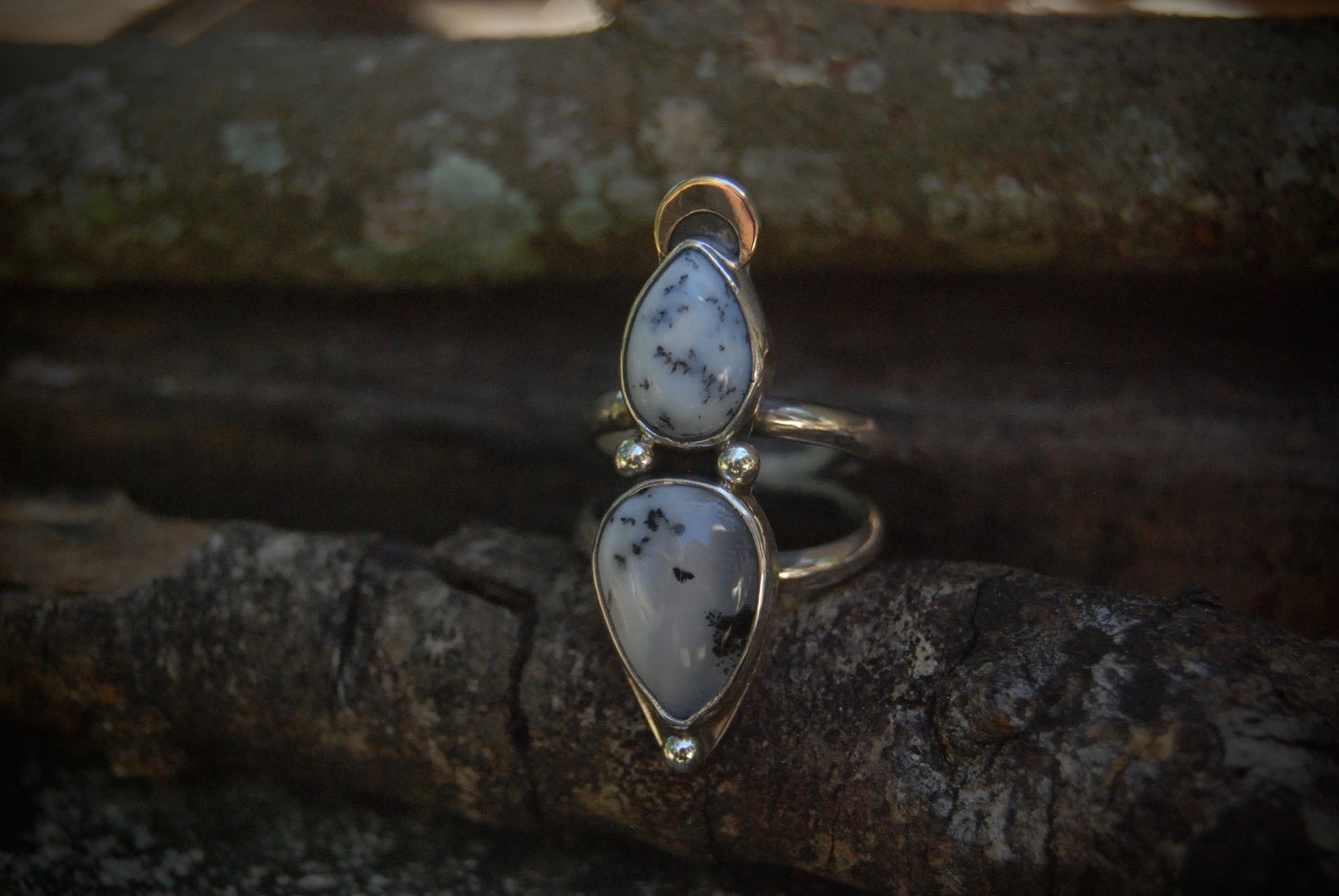 moon set ring sz- 6.5