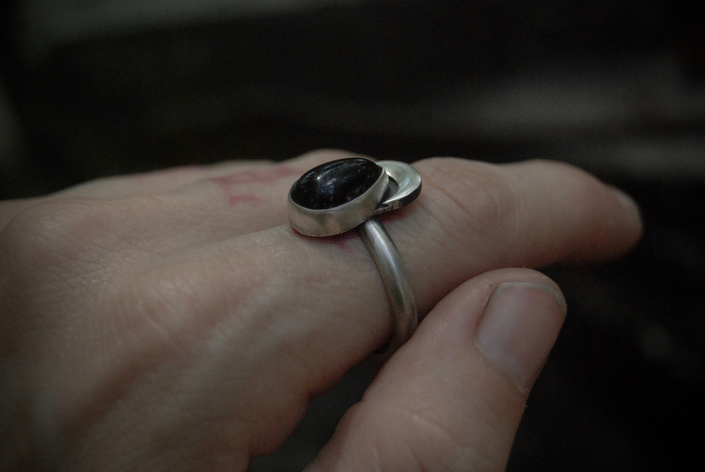 onyx moon stack ring |size-9|