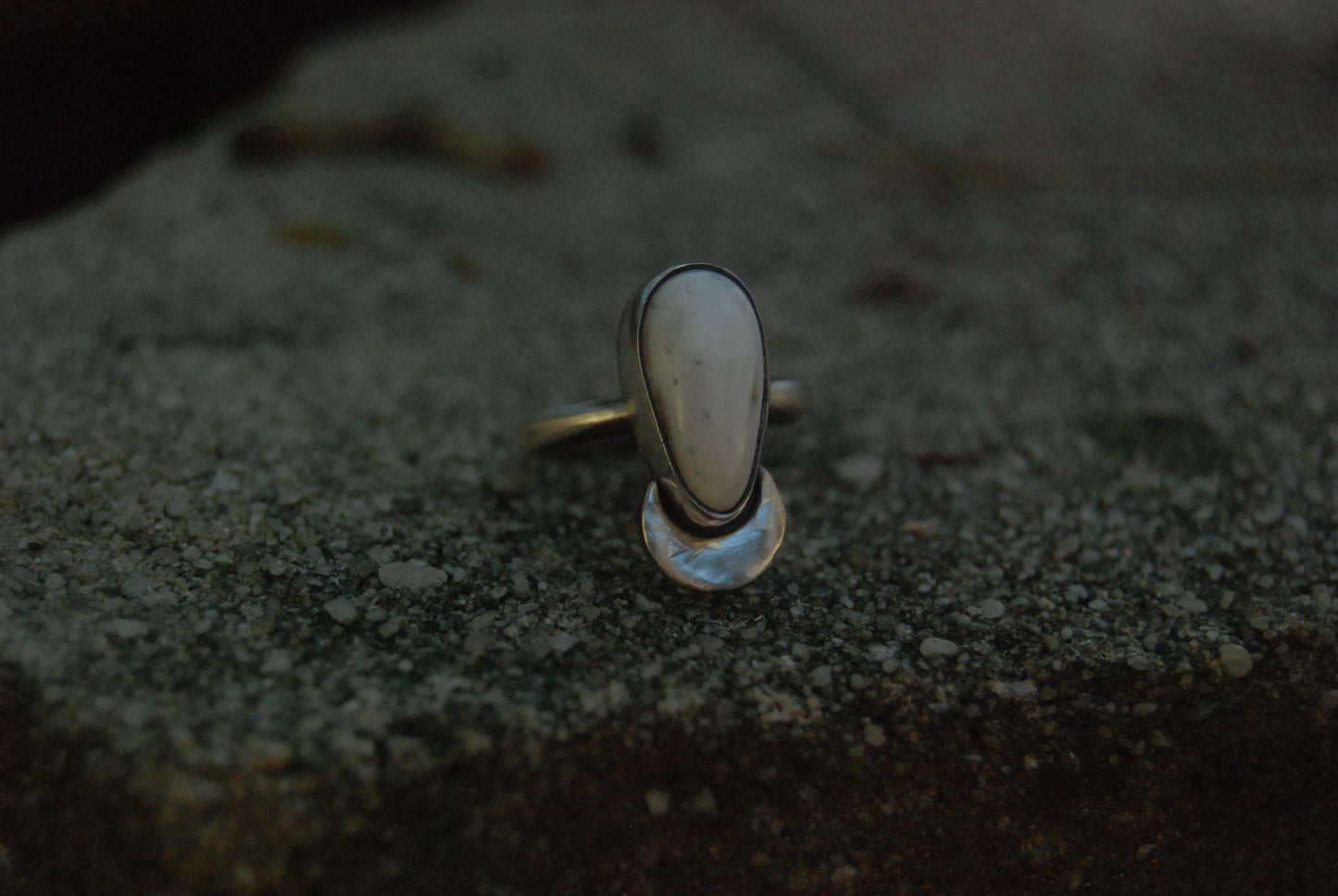 White Buffalo Moon Stack Ring Sz- 5.75