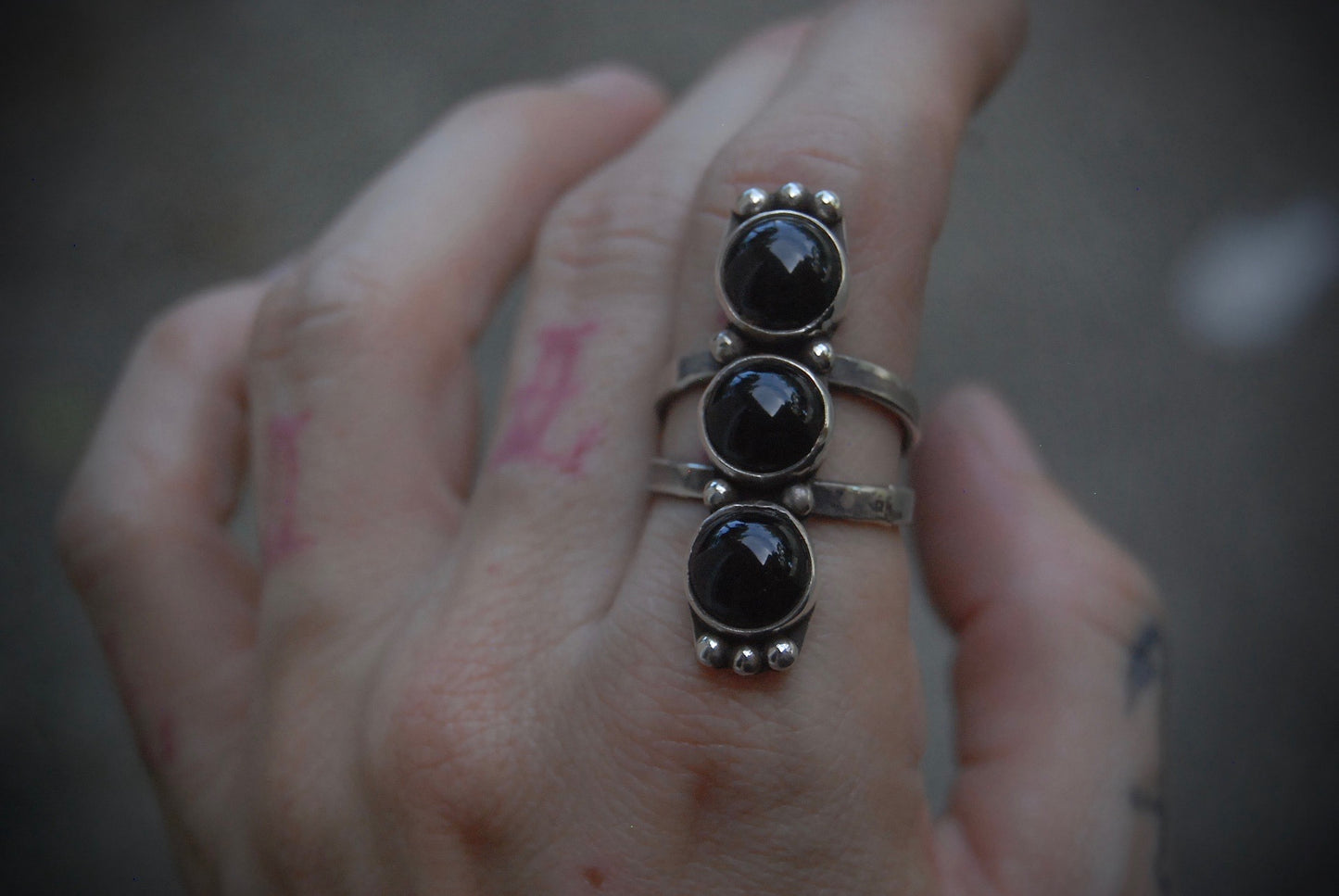 triple onyx ring |size-7|