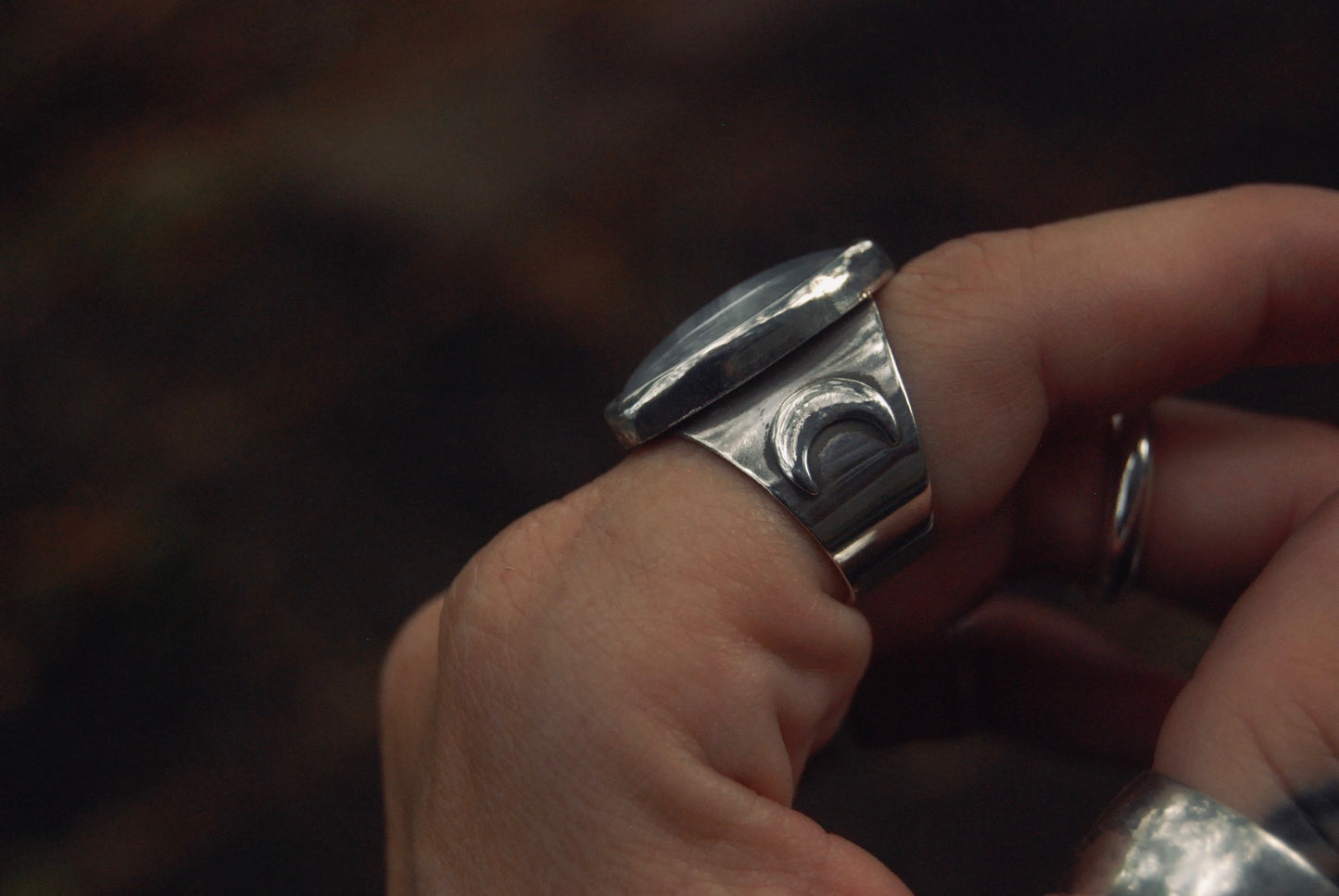 Moonstone Shield Ring sz-6.75