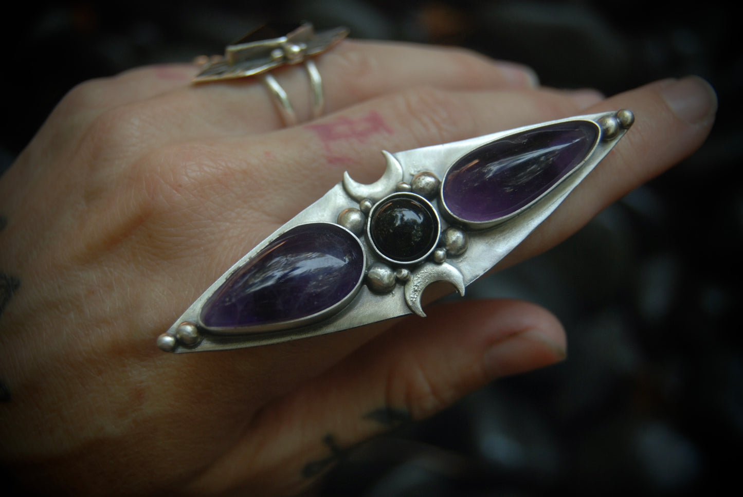 Amethyst And Onyx
