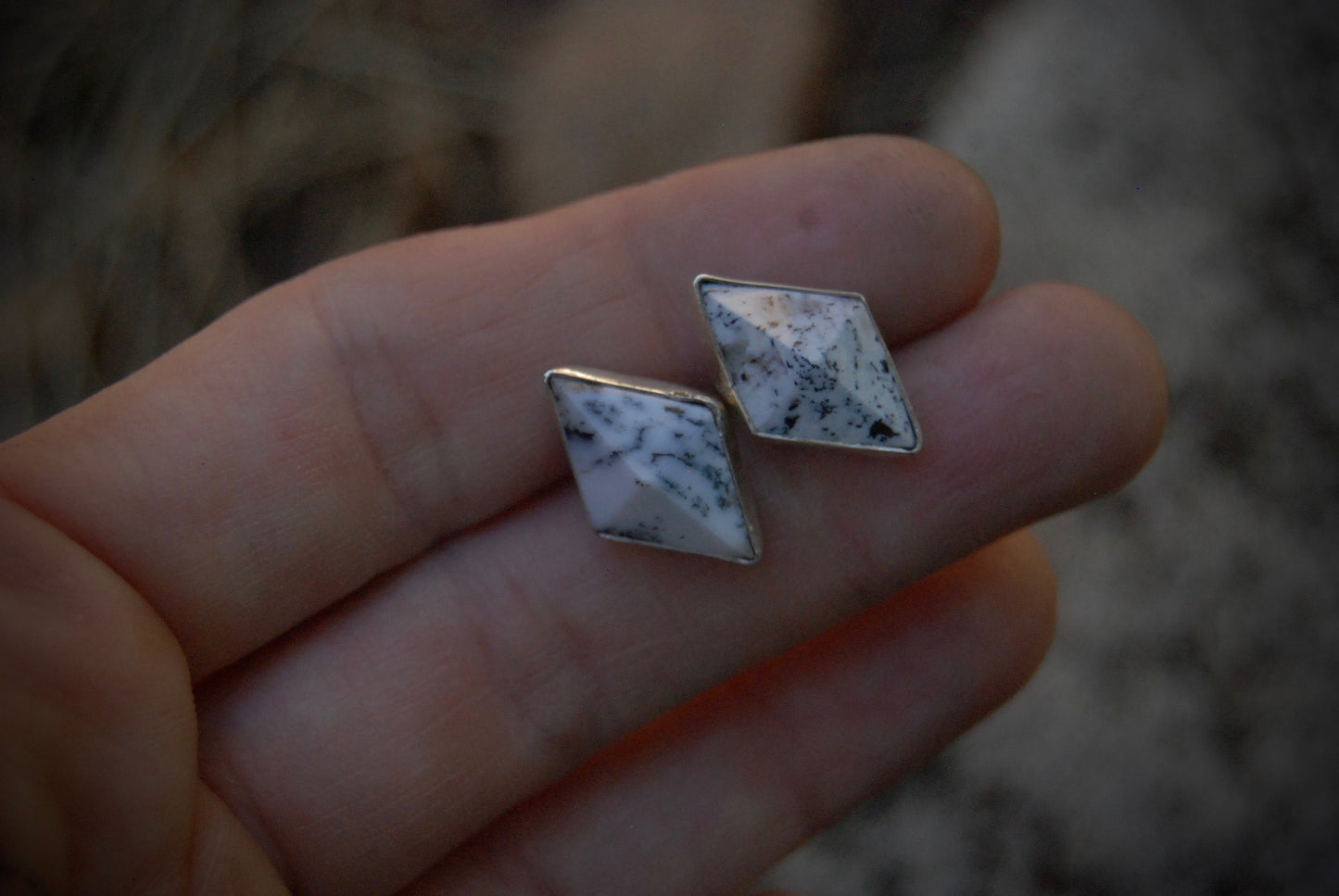 dendritic studs