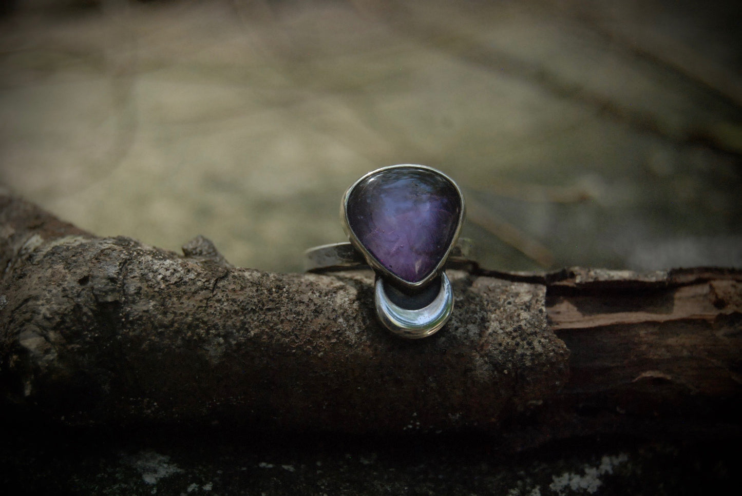 my darling moon, amethyst ring |size-7.25|