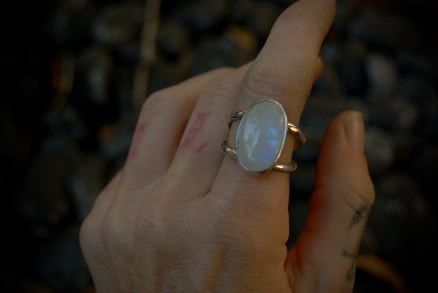 Oval Moonstone Ring sz-10.5