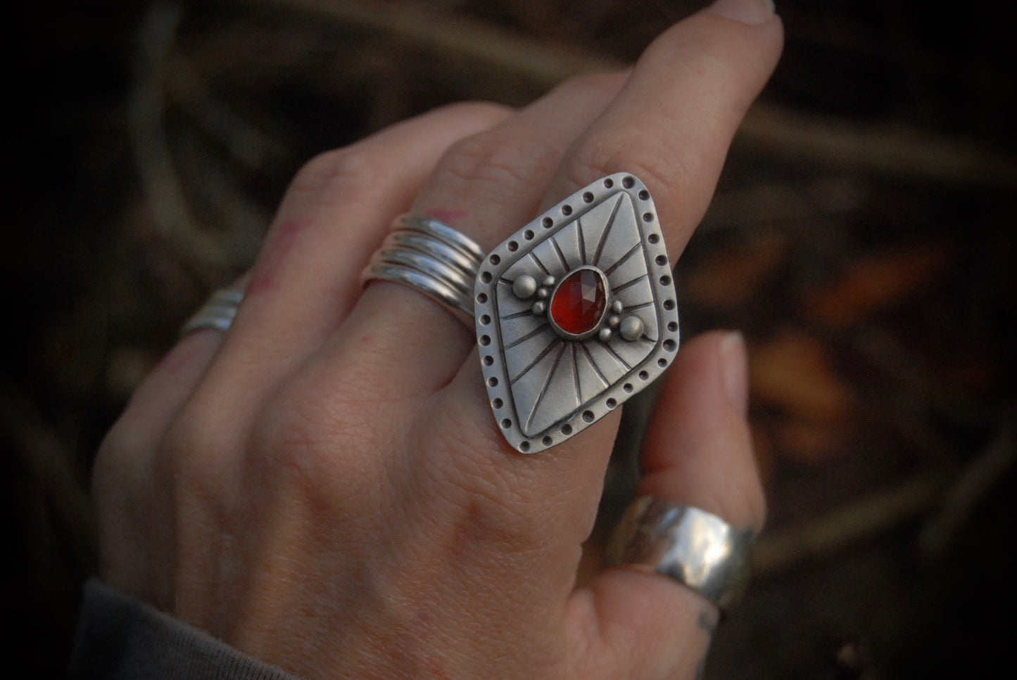 Garnet Burst Diamond sz-7.75