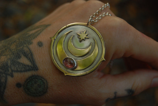 Luna Medalion
