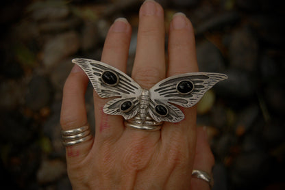 Moth Ring 1 sz7