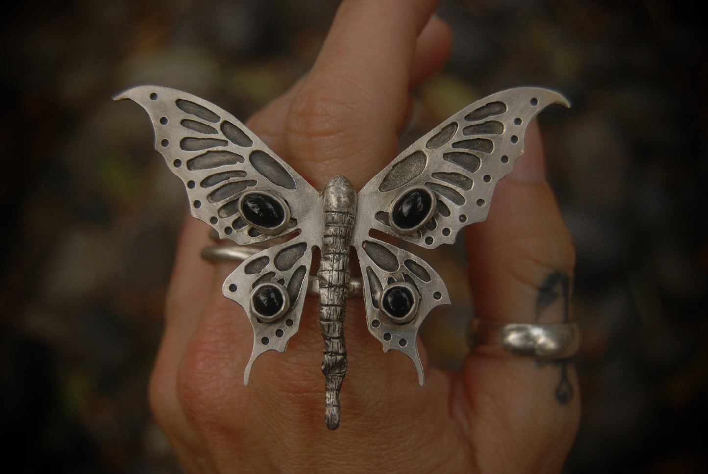 Moth Ring 3 sz 8.75