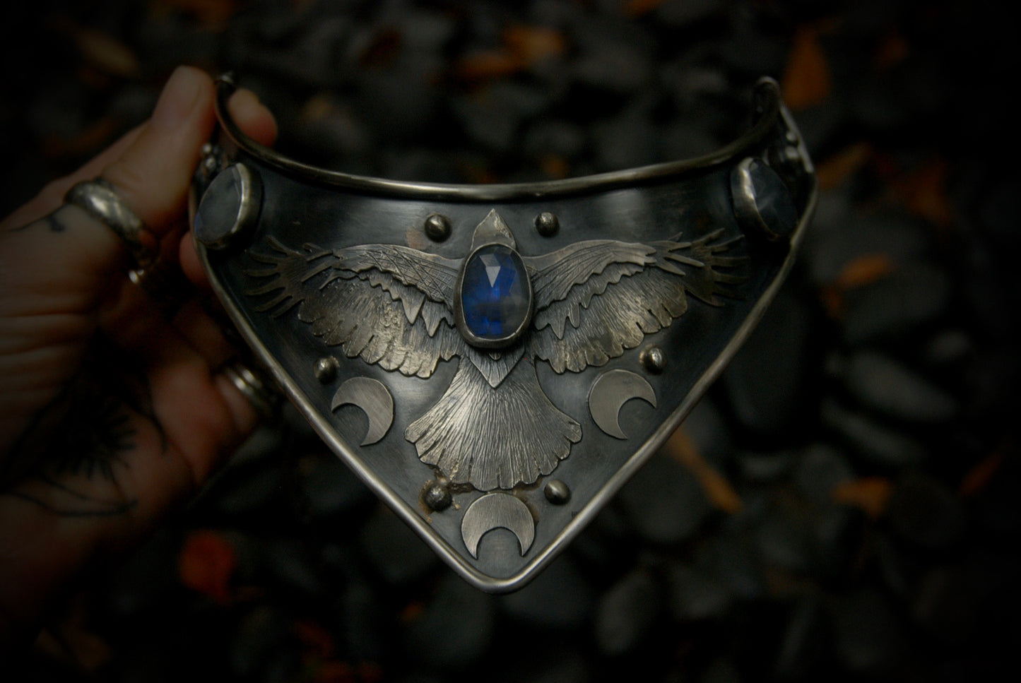 MTO Raven Neck Cuff