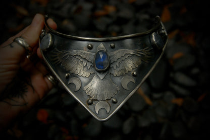 MTO Raven Neck Cuff