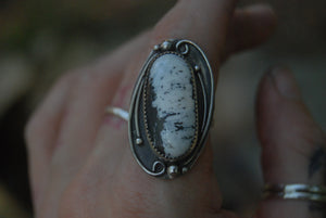 Oval Vintage Style Ring Sz- 7