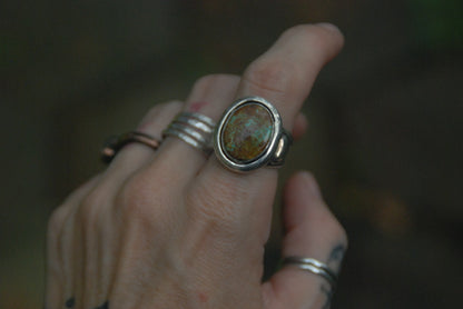 Repousse shadow box ring