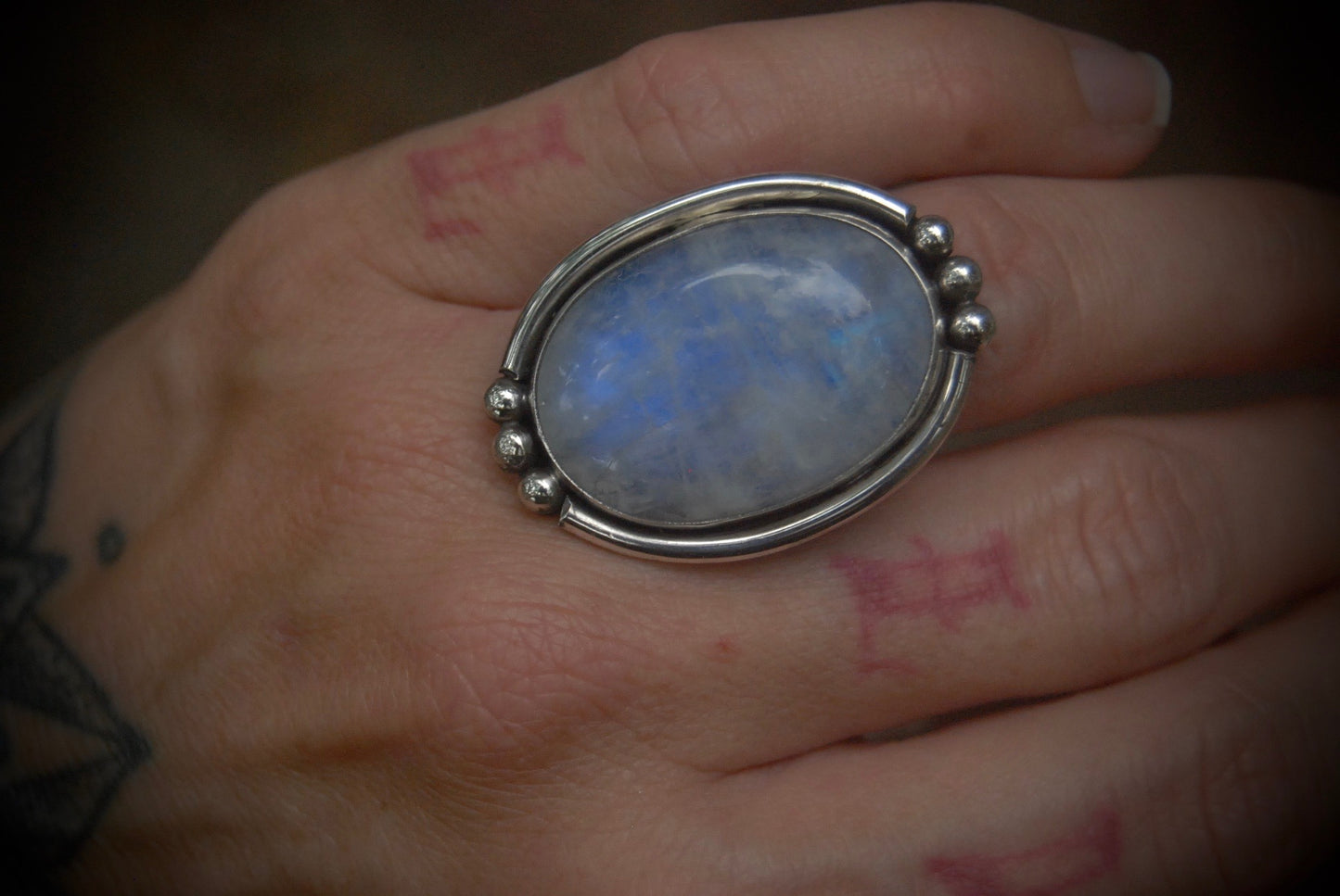 Oval Moonstone Ring sz-5.75