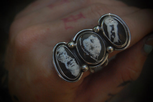 Emerysen, White Buffalo Ring sz-7.5
