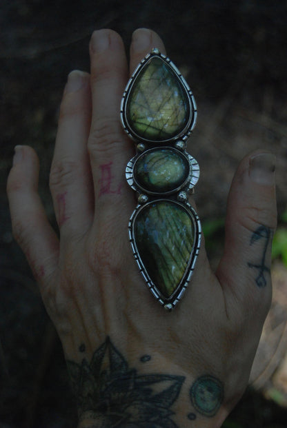 Large 3 stone labradorite ring *sz 8*