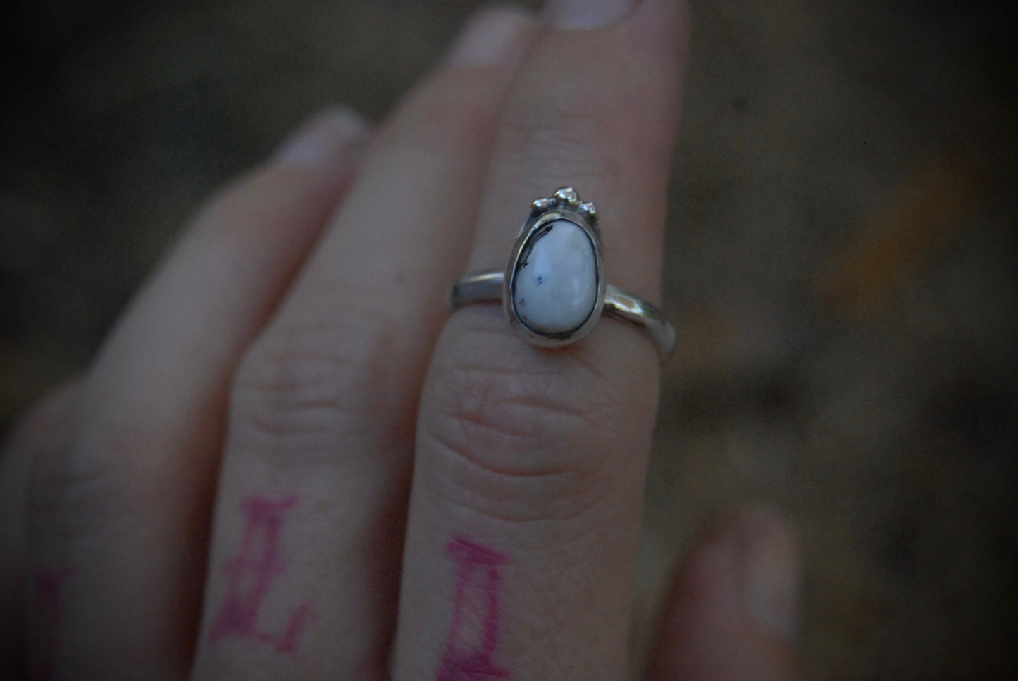 white Buffalo Stack or Midi Ring SZ- 5.5