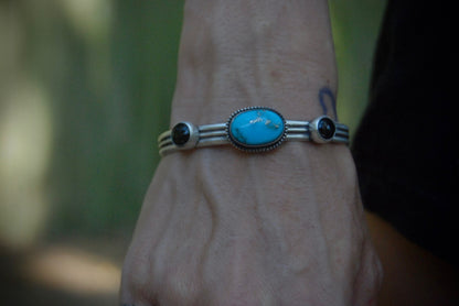 Turquoise and onyx stack bangle