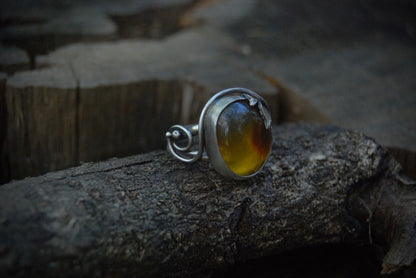 mini amber and ivy ring