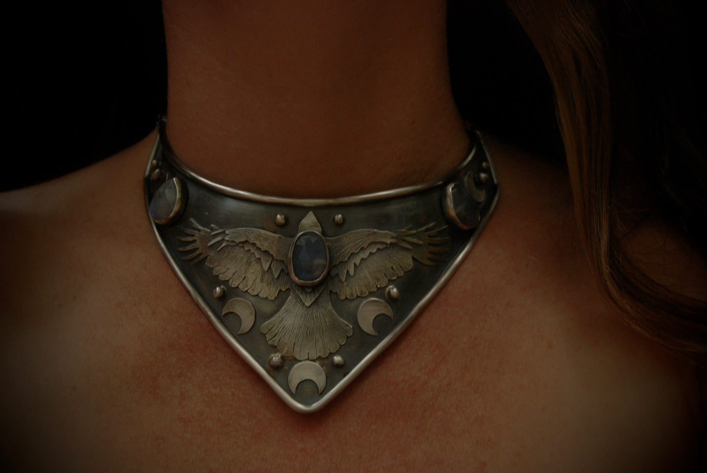 MTO Raven Neck Cuff