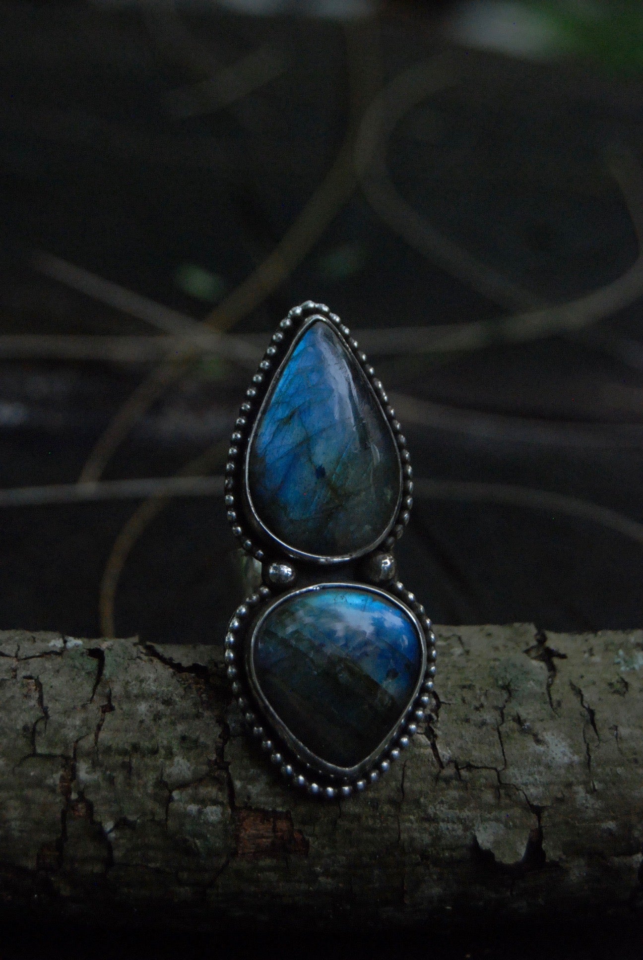 Dark blue labradorite ring *sz 6*