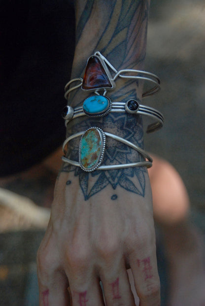 Turquoise and onyx stack bangle