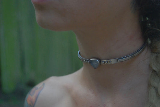 Endless summer choker