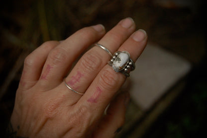 WH Ring sz-5.25