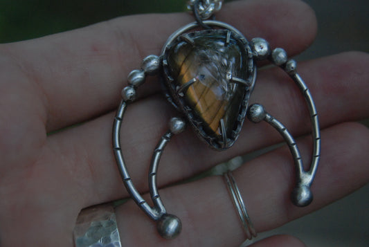 Naja pendant