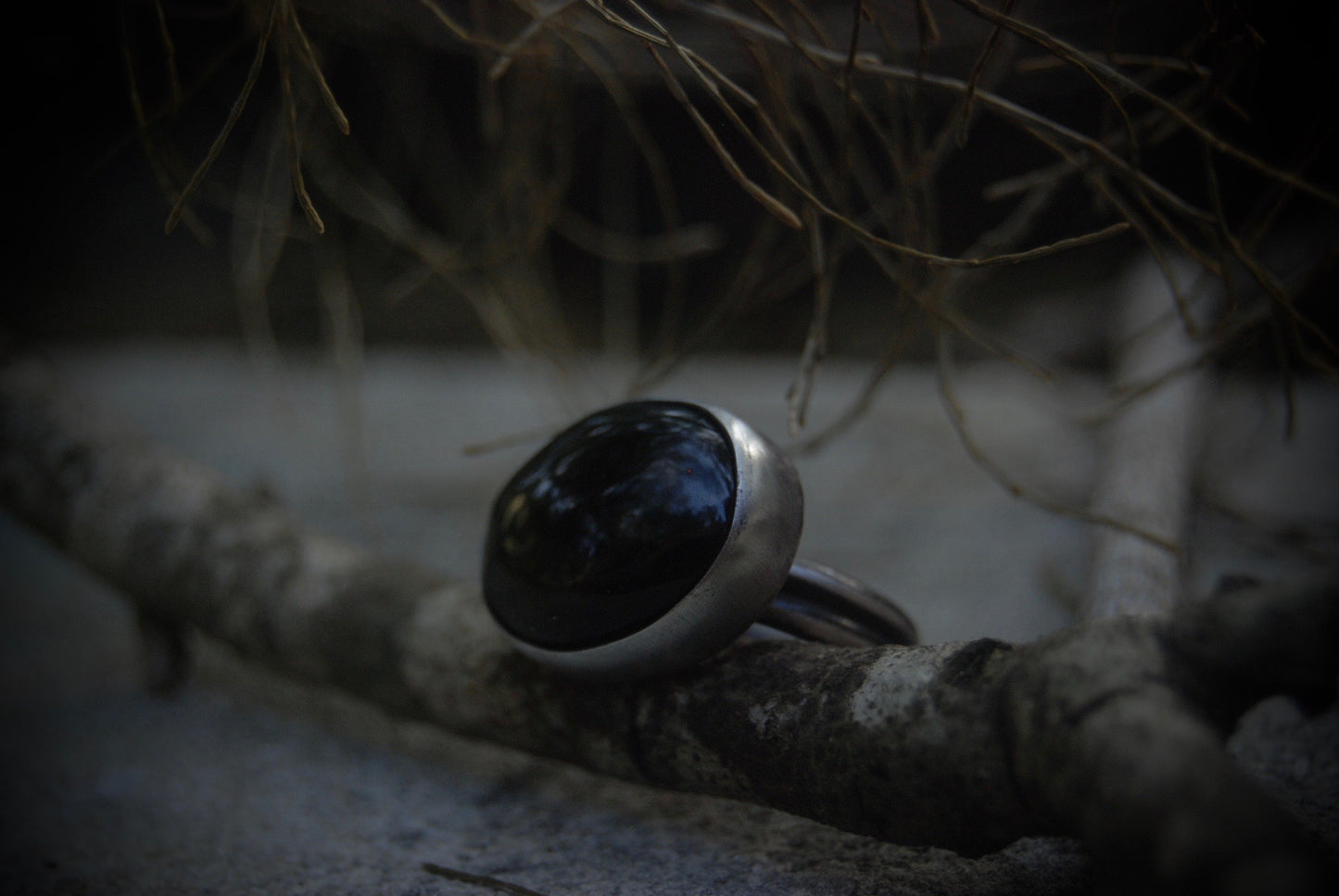 THE COVEN- Simple onyx ring