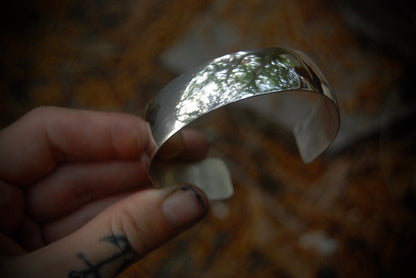 Extra Wide Cuff Medium