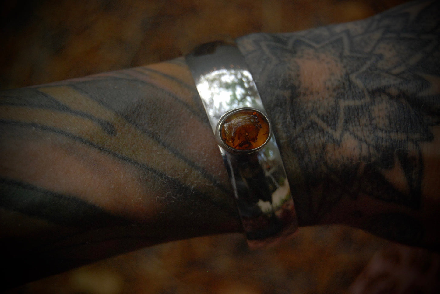 Wide Amber Cuff SZ-S