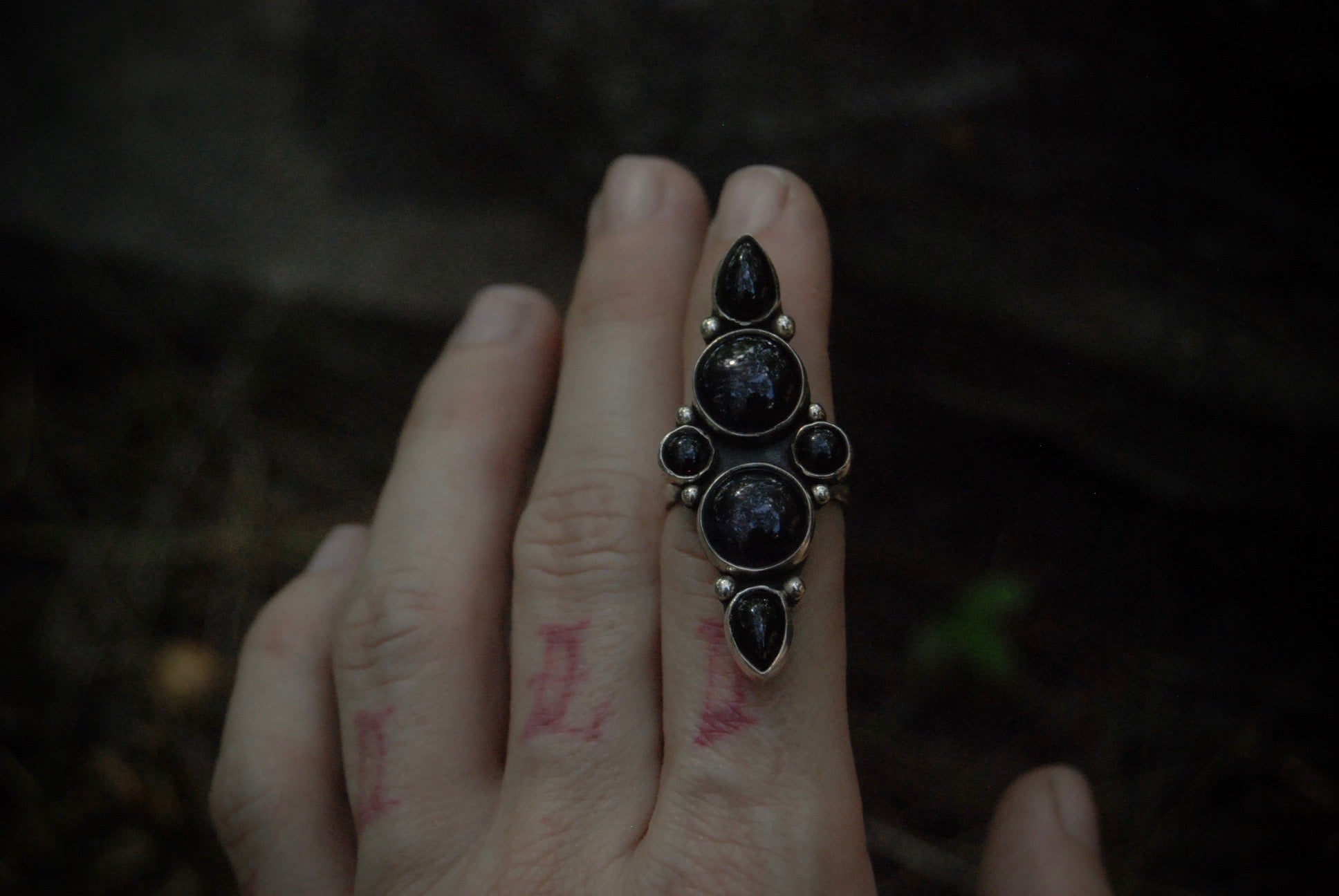 shadows ring |size-6|