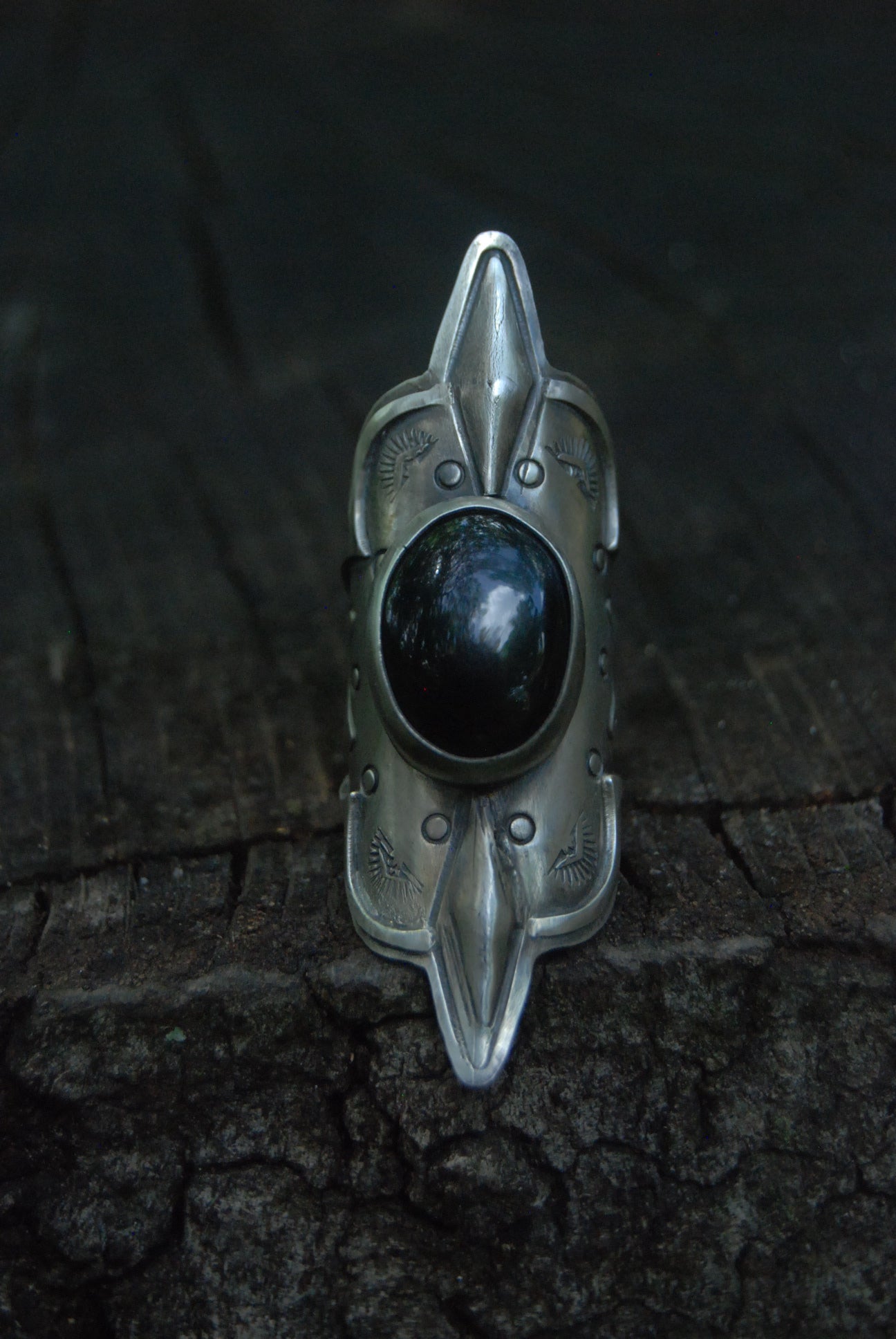 Onyx repousse saddle ring