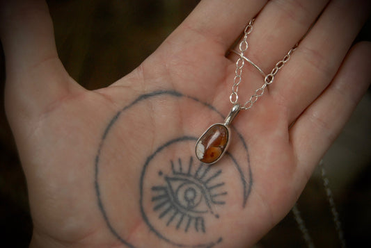 Simple WH Necklace