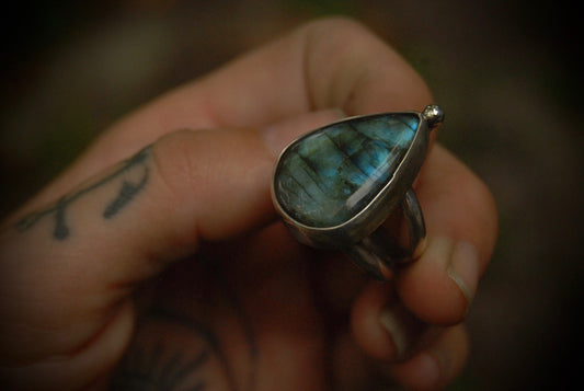 Dark Teardrop ring