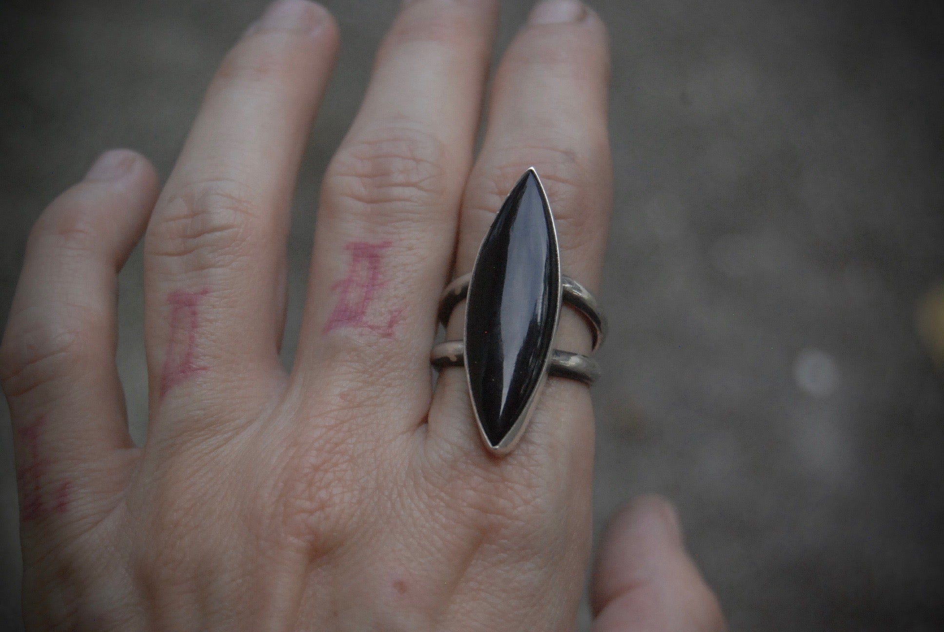 classic onyx ring |size-7.5|