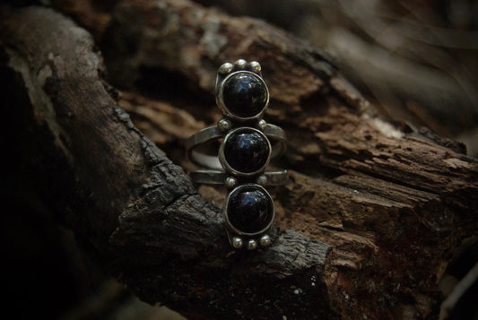 triple onyx ring |size-7|