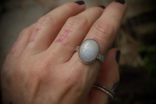 Simple Moonstone Ring sz-8.5