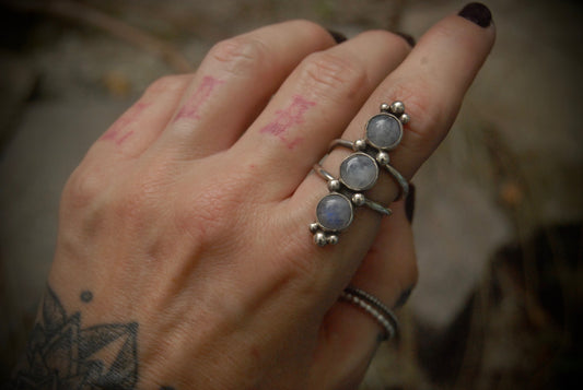 Triple Moon Ring sz- 6