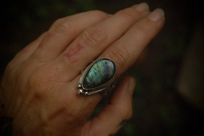Teardrop Lab Ring sz-9